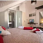 Bed & Breakfast Casa Saint Patrick Dimora Del 1200 3*