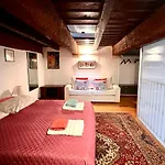Casa Saint Patrick Dimora Del 1200 Bed & Breakfast Barletta