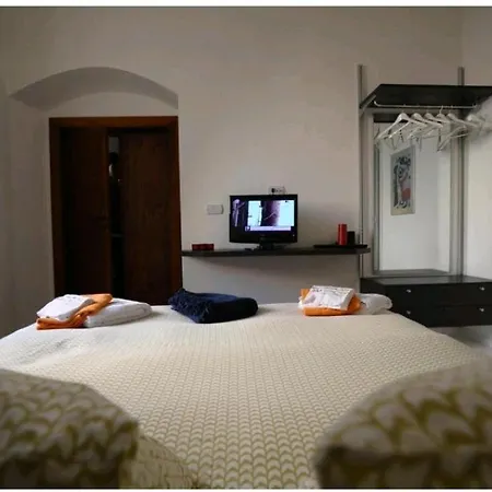 Bed & Breakfast Casa Saint Patrick Dimora Del 1200 3*